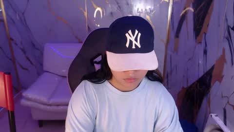 valeri_harpers4 online show from October 2025 04:37:01 PM