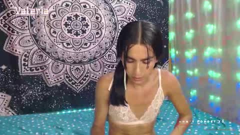 Snapshot of valeria032 chatting on December 2025 02:49:01 AM valeria online show from December 2025 02:49:01 AM