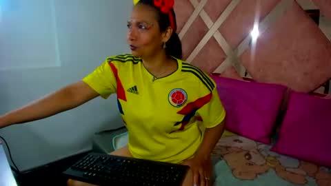 valeria_gil_ online show from June 2026 04:16:02 PM