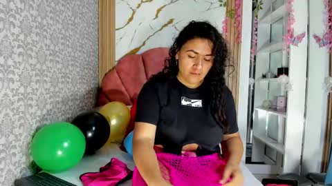 Snapshot of valeria_rivera1 chatting on April 2026 07:14:01 PM Costume lover online show from April 2026 07:14:01 PM