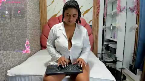 Snapshot of valeria_rivera1 chatting on July 2026 12:18:02 PM Costume lover online show from July 2026 12:18:02 PM