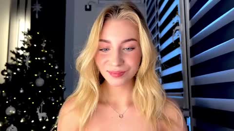 Valeria online show from December 2024 02:05:02 PM