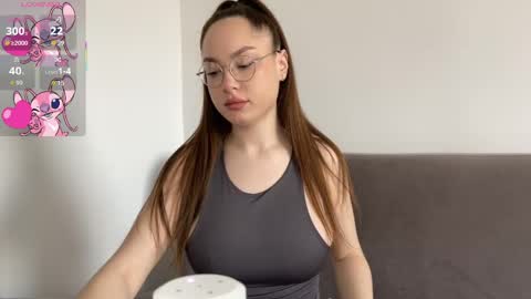Snapshot of valeria_vibe chatting on May 2026 03:22:01 AM valeria_vibe online show from May 2026 03:22:01 AM