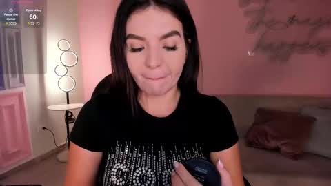 Snapshot of valeriaroldanx chatting on March 2026 05:06:02 PM Valeria online show from March 2026 05:06:02 PM