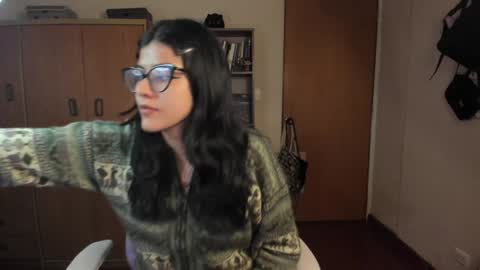 Val  online show from January 2025 02:40:01 AM