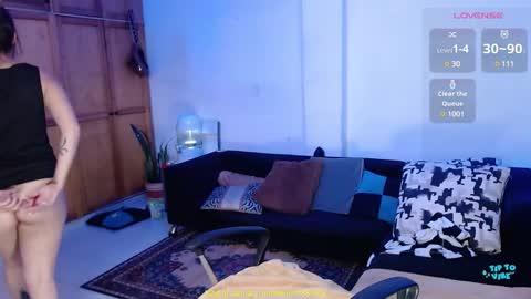 Snapshot of valerie_smile chatting on January 2025 11:39:01 AM Valerie online show from January 2025 11:39:01 AM