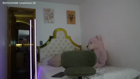 valeriecollinss_ online show from June 2026 08:54:01 PM