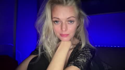 Snapshot of valerieluvsugar chatting on October 2025 08:17:02 PM Valerie online show from October 2025 08:17:02 PM