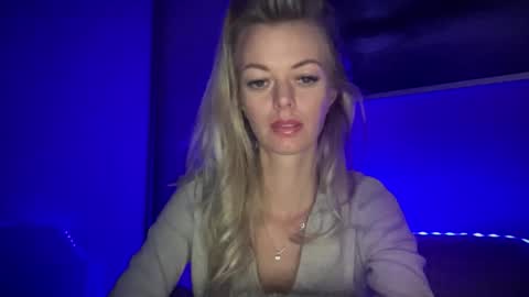 Snapshot of valerieluvsugar chatting on November 2025 09:32:02 AM Valerie online show from November 2025 09:32:02 AM