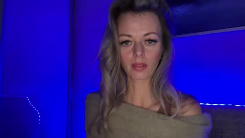 Snapshot of valerieluvsugar chatting on December 2025 09:00:01 PM Valerie online show from December 2025 09:00:01 PM