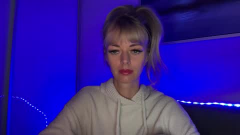 Snapshot of valerieluvsugar chatting on December 2025 09:53:01 PM Valerie online show from December 2025 09:53:01 PM