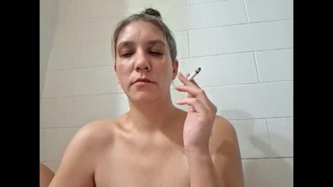 Snapshot of valerierayne13 chatting on April 2026 06:28:01 AM ValerieRayne online show from April 2026 06:28:01 AM