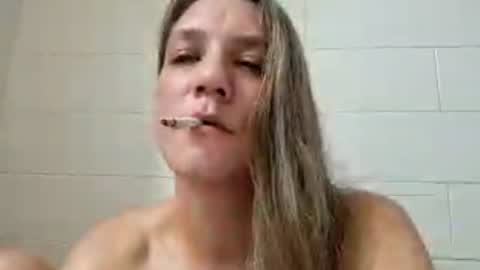 Snapshot of valerierayne13 chatting on July 2026 07:23:02 AM ValerieRayne online show from July 2026 07:23:02 AM