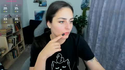 Snapshot of valeriiemills chatting on May 2026 09:55:01 PM Valerie online show from May 2026 09:55:01 PM