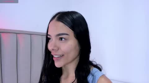 Cris  online show from March 2026 10:17:02 PM