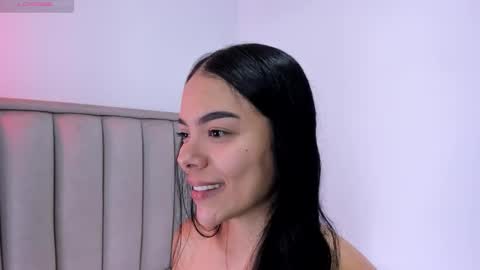 Cris  online show from March 2026 02:33:02 PM