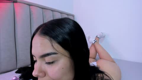 Cris  online show from April 2026 03:36:02 PM