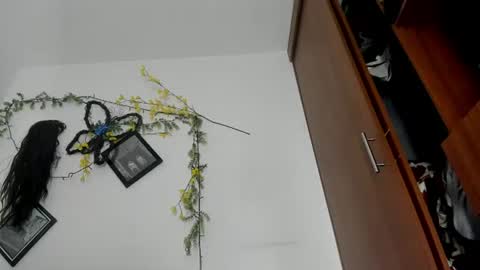 valery_honey_ online show from July 2026 06:16:02 PM