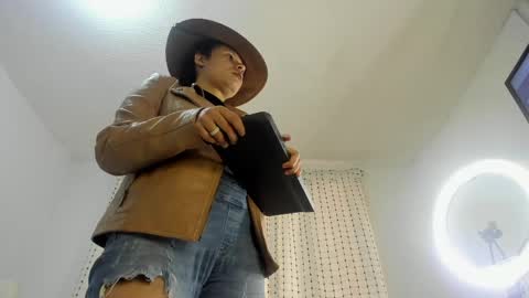valery_hot692 online show from June 2026 03:05:01 PM