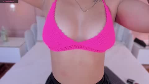 Snapshot of valery_sofiaa chatting on November 2025 02:33:01 AM Valery online show from November 2025 02:33:01 AM