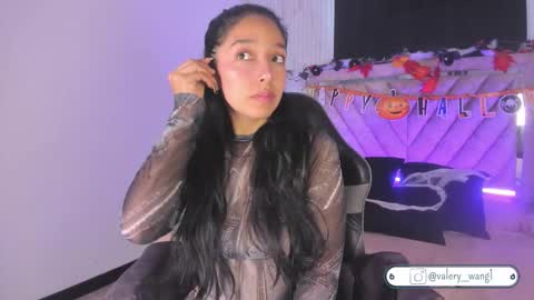 Snapshot of valery_wang chatting on October 2025 11:50:01 AM Val online show from October 2025 11:50:01 AM