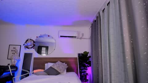 Valery online show from December 2024 04:09:02 PM