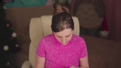 Snapshot of valerymurr chatting on December 2025 06:42:02 AM V A L E R Y M U R online show from December 2025 06:42:02 AM