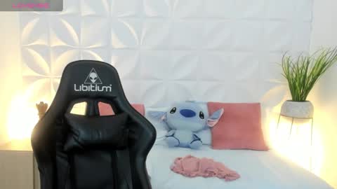 valeryn rosse online show from November 2025 03:05:01 AM