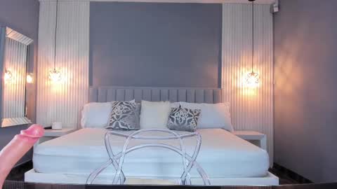 Carla online show from March 2025 05:18:02 PM