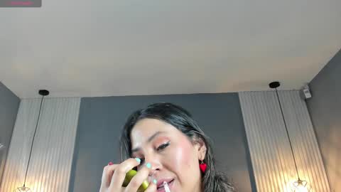 Carla online show from March 2025 11:03:01 AM