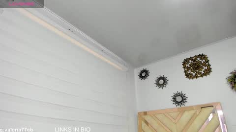 Snapshot of valeryrossee chatting on March 2025 05:13:01 PM VALERIA online show from March 2025 05:13:01 PM