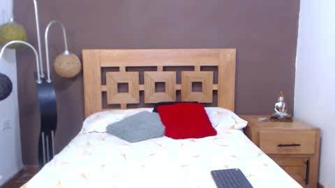 Sofia online show from October 2025 11:16:02 PM