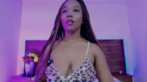 Valeska  online show from June 2026 05:28:02 PM