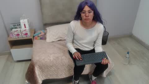 valevicious online show from October 2025 01:45:02 PM