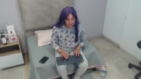 valevicious online show from November 2025 07:35:01 PM