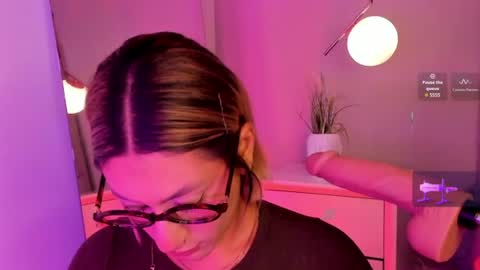 Snapshot of valka_doll chatting on June 2026 01:24:02 PM valka_doll online show from June 2026 01:24:02 PM