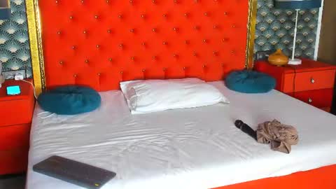 Valerie Val V online show from July 2026 07:06:02 PM