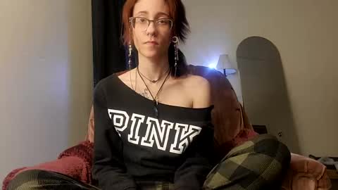 Snapshot of valleriestarr chatting on February 2025 03:10:02 AM Vallerie Starr online show from February 2025 03:10:02 AM