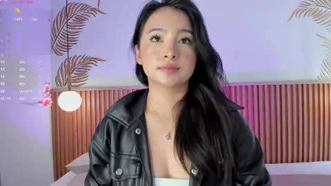 Snapshot of valleriie_ chatting on April 2026 05:19:02 PM valleriie_ online show from April 2026 05:19:02 PM