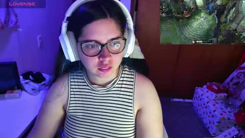 Im Violet online show from December 2024 01:21:01 AM