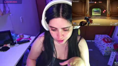 Im Violet online show from December 2024 08:11:02 AM