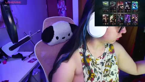 Im Violet online show from February 2025 11:14:02 PM