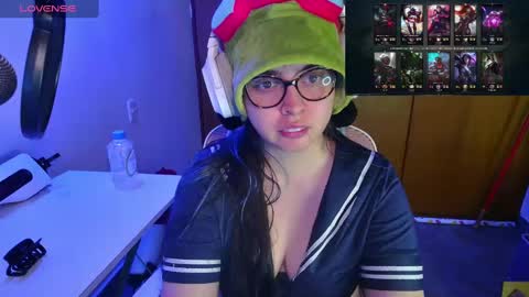 Im Violet online show from March 2025 01:14:02 AM