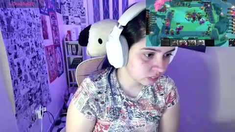 Im Violet online show from October 2025 01:48:02 AM