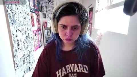 Im Violet online show from October 2025 04:50:01 PM