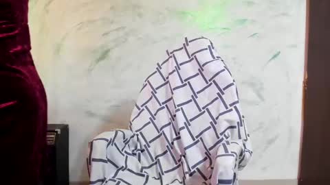 valentina online show from December 2024 11:00:01 AM