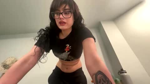 vampgatita online show from April 2026 08:28:01 PM