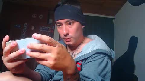 Snapshot of vampireathome chatting on January 2025 07:25:02 AM vampireathome online show from January 2025 07:25:02 AM