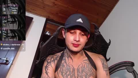 Snapshot of vampiredavyd chatting on December 2024 01:07:02 AM david guzman i model independenthelp me with a thumbs up online show from December 2024 01:07:02 AM