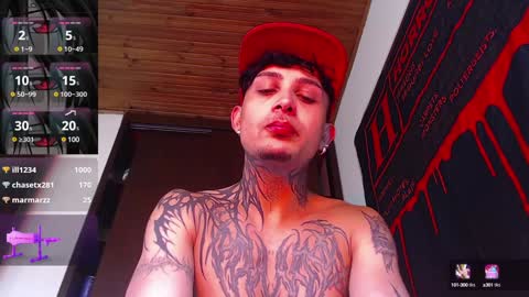 Snapshot of vampiredavyd chatting on January 2025 08:50:01 PM david guzman i model independenthelp me with a thumbs up online show from January 2025 08:50:01 PM